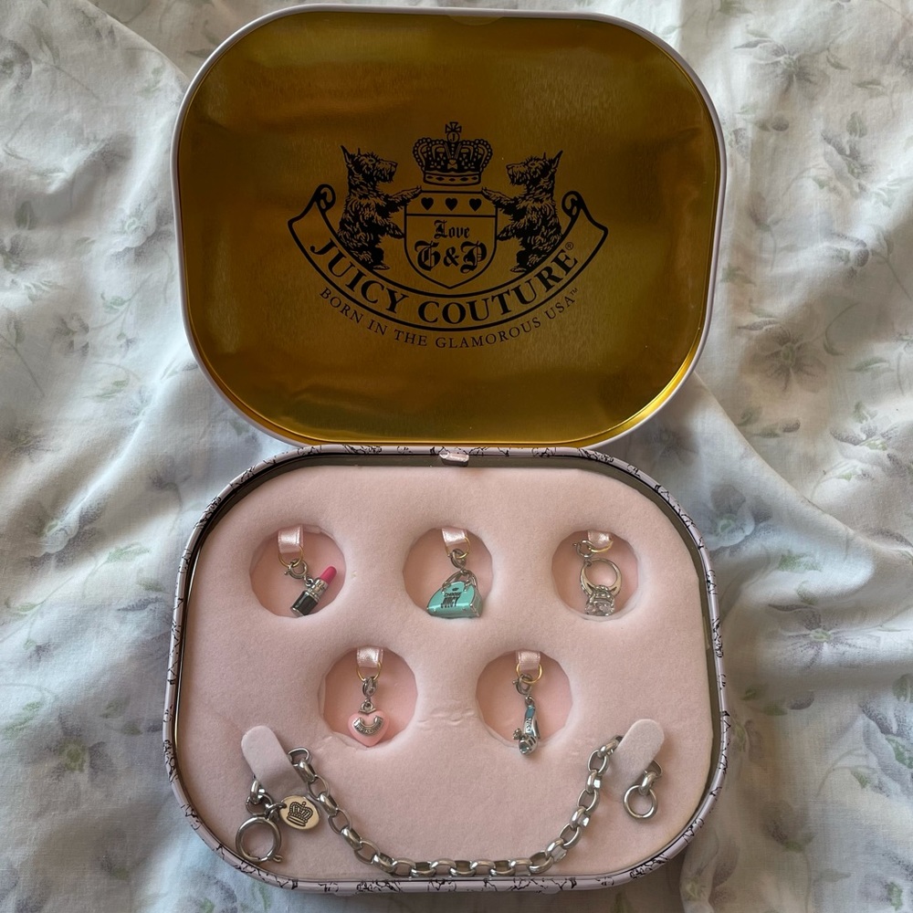 Juicy Couture Charm Bracelet Set (Pink Box)